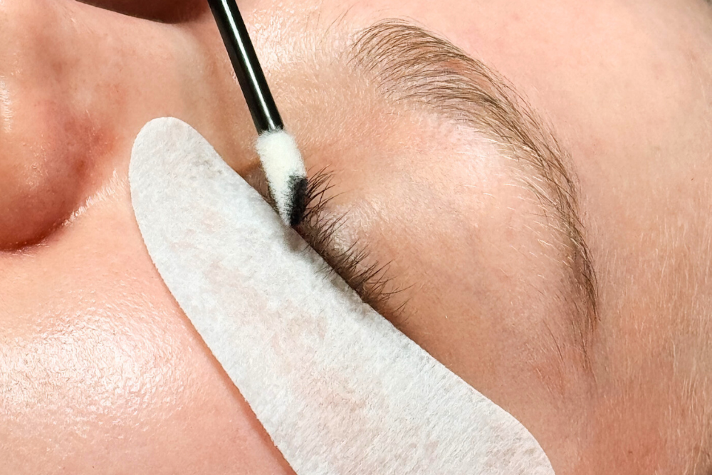 lash tint, lash lift, brow wax, brow tint